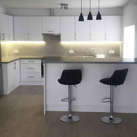 קילצה Apartament W Centrum Kielc Z Prywatnym Parkingiem מראה חיצוני תמונה