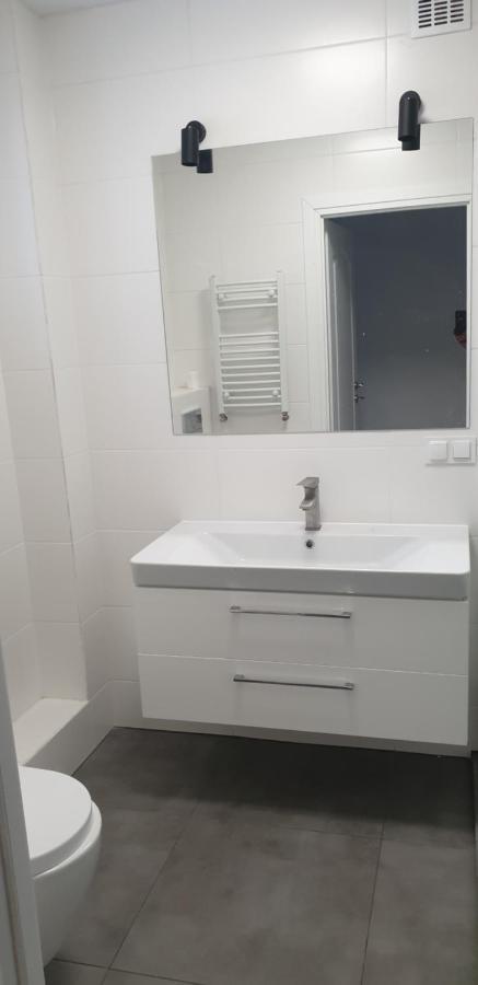 קילצה Apartament W Centrum Kielc Z Prywatnym Parkingiem מראה חיצוני תמונה