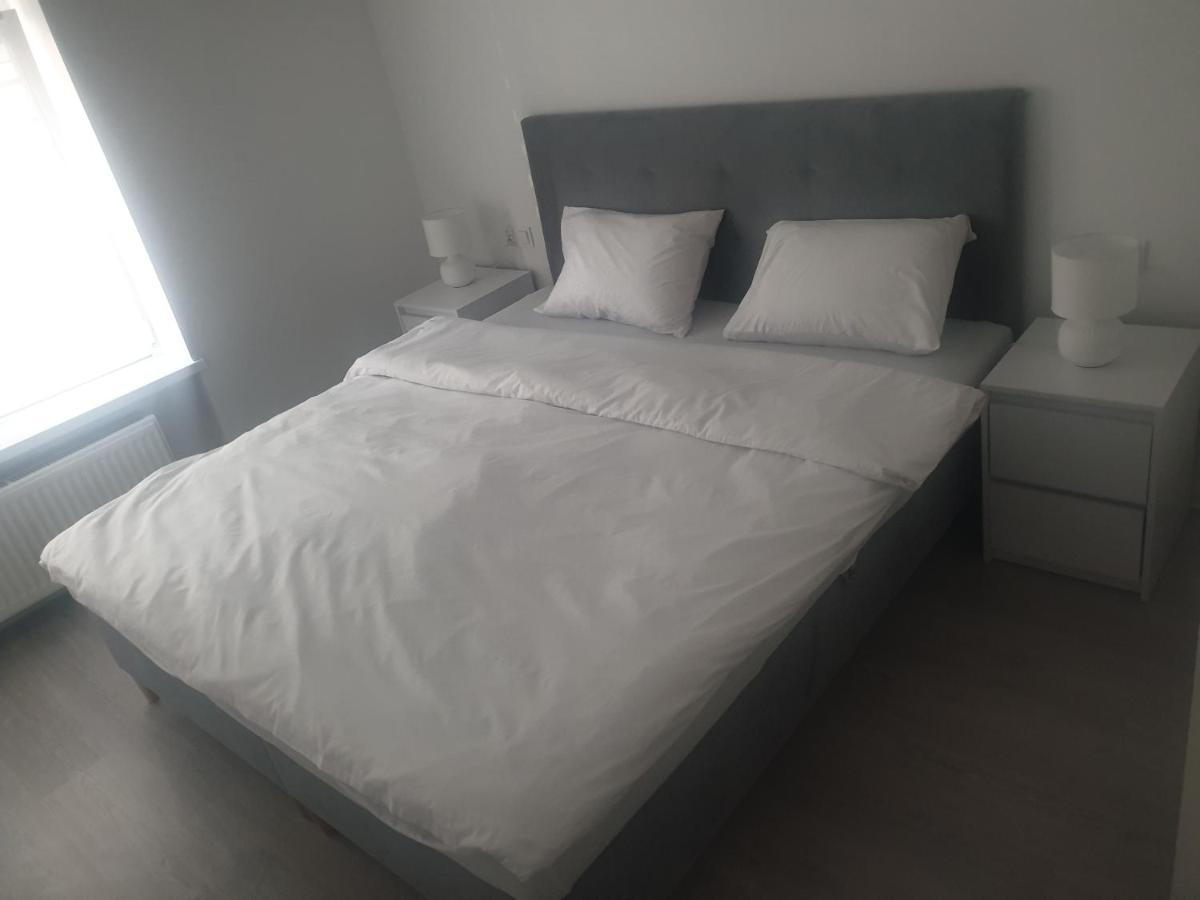 קילצה Apartament W Centrum Kielc Z Prywatnym Parkingiem מראה חיצוני תמונה
